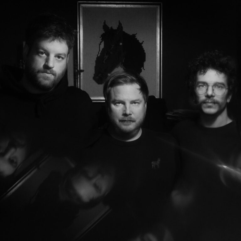 BEURRE (CH) // LONGSLEEVE AND THE WEIRDBOYS (CH) BEURRE (CH) // LONGSLEEVE AND THE WEIRDBOYS (CH)